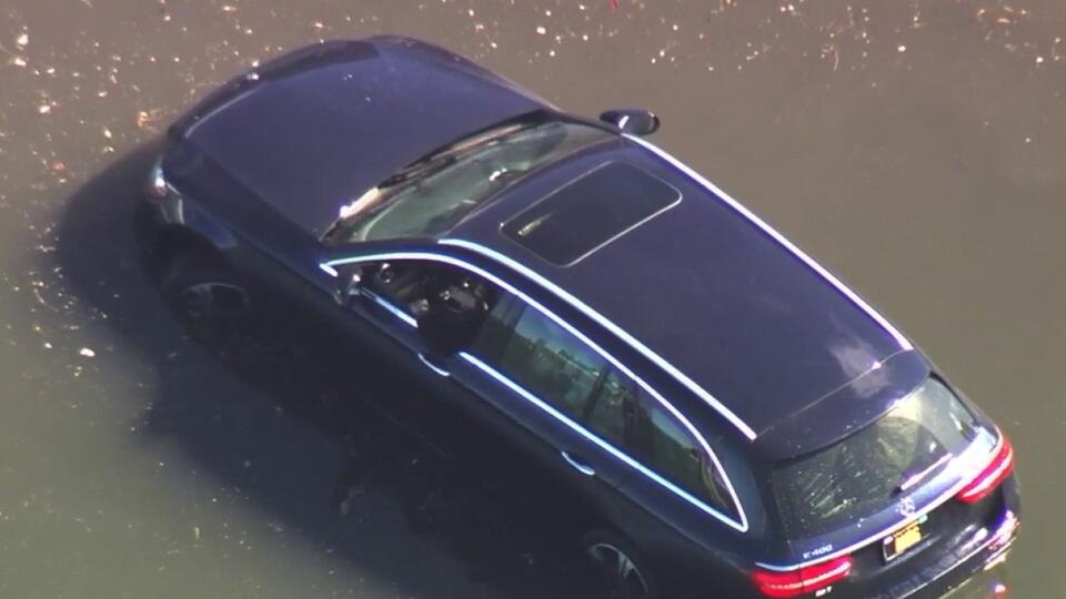 Man stuck in flooded car in Mill Valley | KTVU - NewsBreak