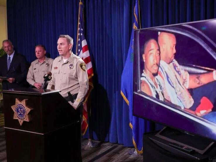 Secret Files Implicate ’90s Music Legends in Biggie and Tupac Murder ...