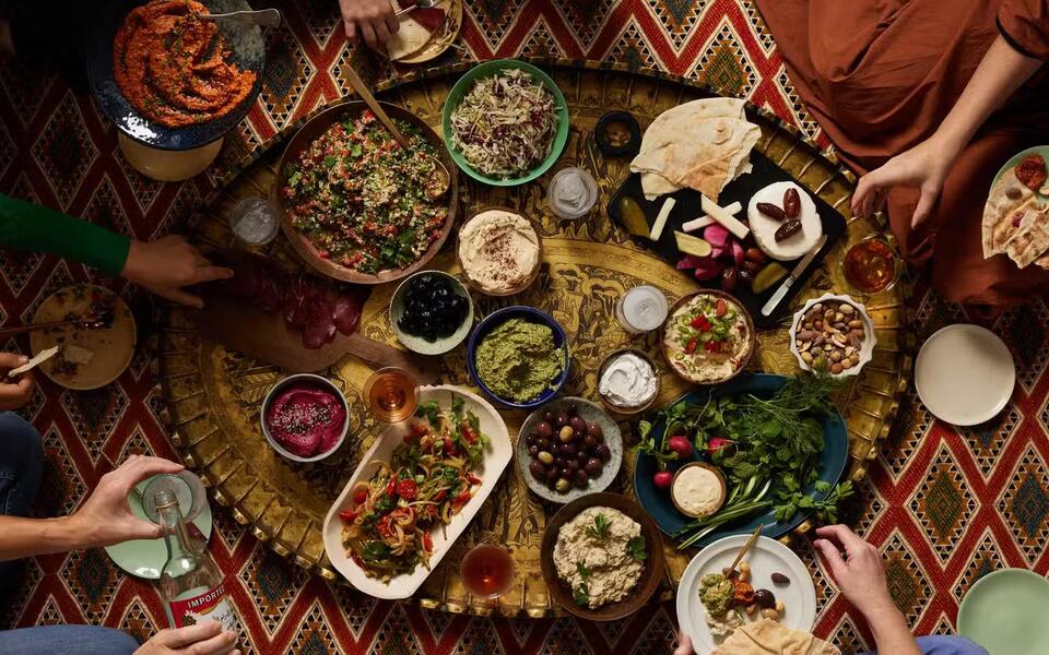 10 Restaurants Near SoFi Stadium