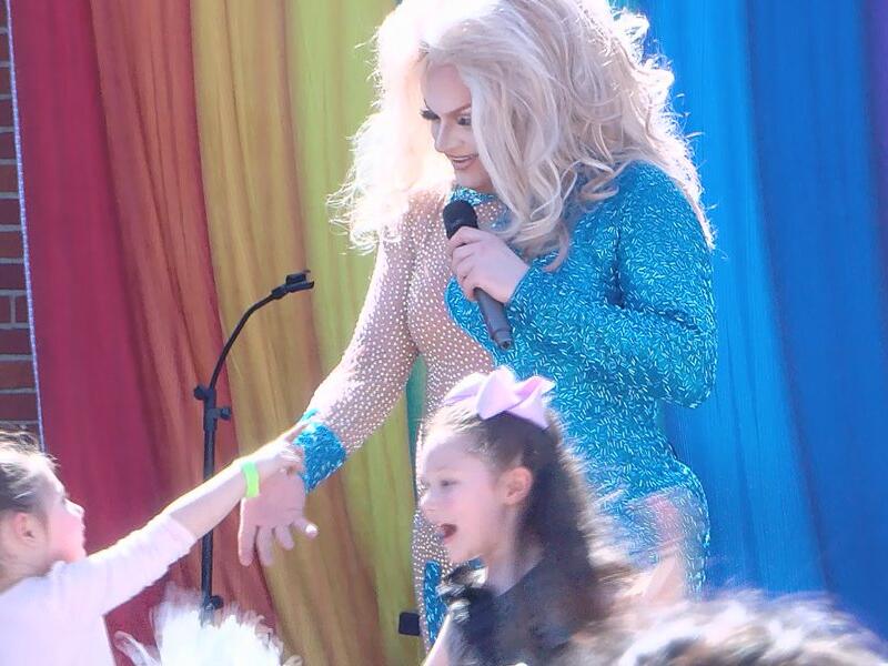 Drag Queen Storytime hosts event in Louisville despite protests