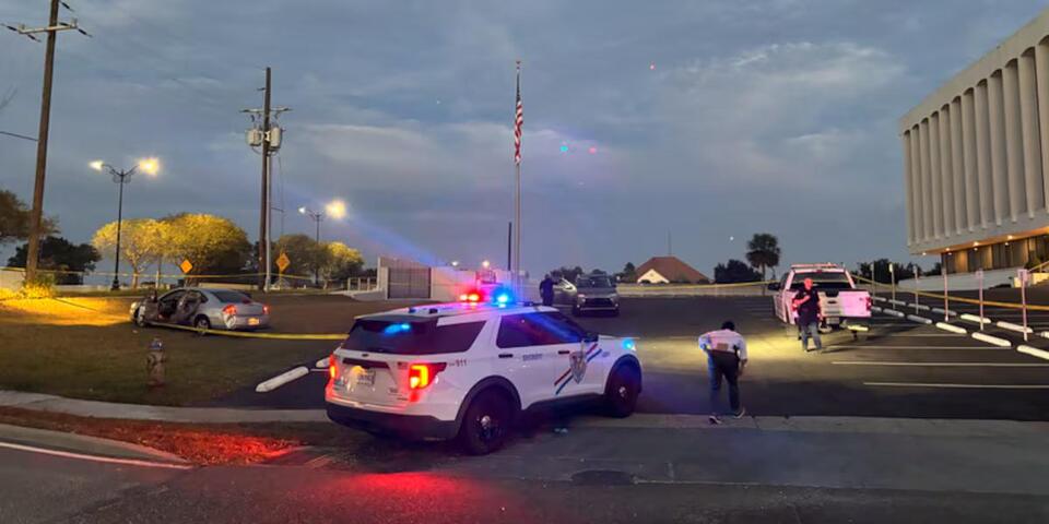 Woman shot multiple times, man dead after attempted murder-suicide in ...