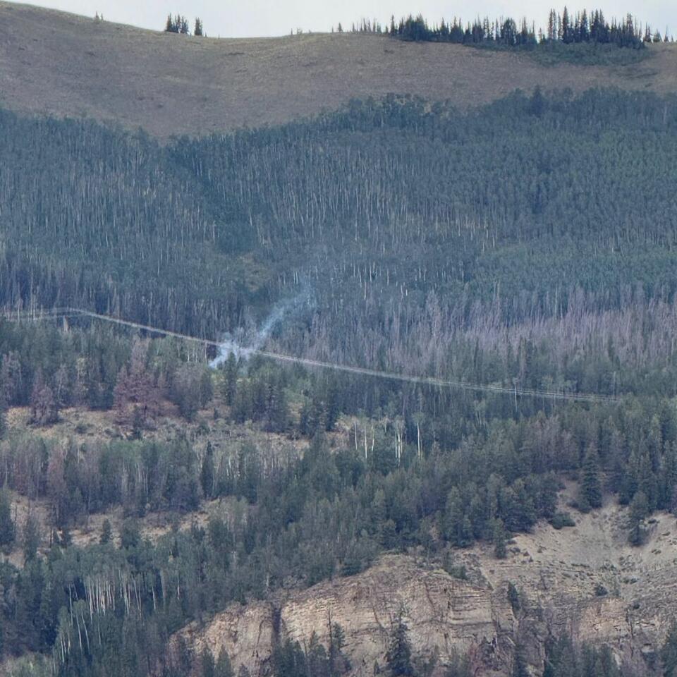 Small wildfire near Williams Peak not expected to grow, officials say