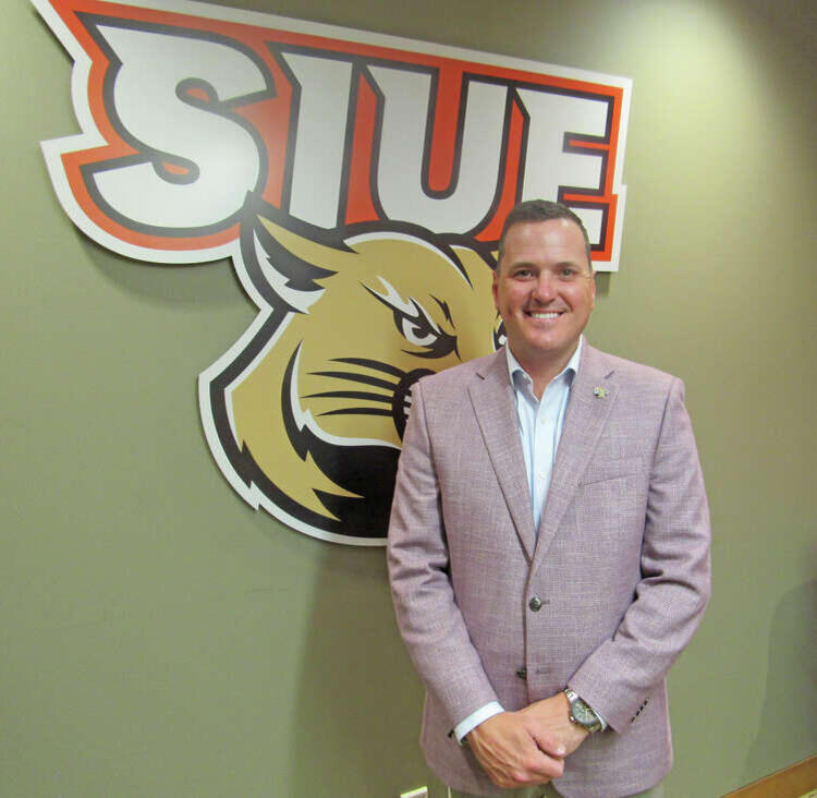 Community backing is helping SIUE gain momentum, Gavin says - NewsBreak