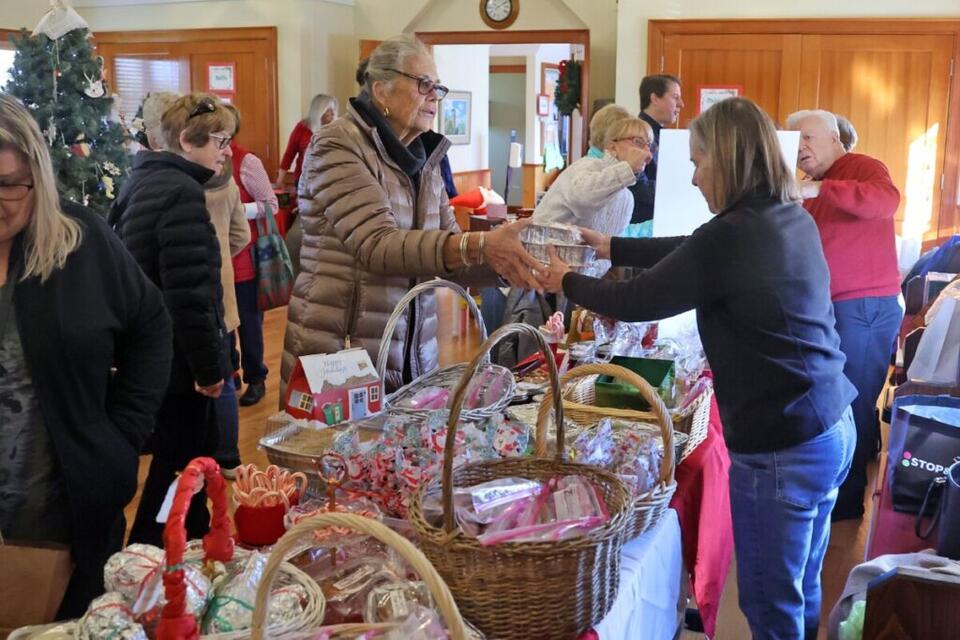St. Nicholas Bazaar kicks off holiday season in Bay Head - NewsBreak