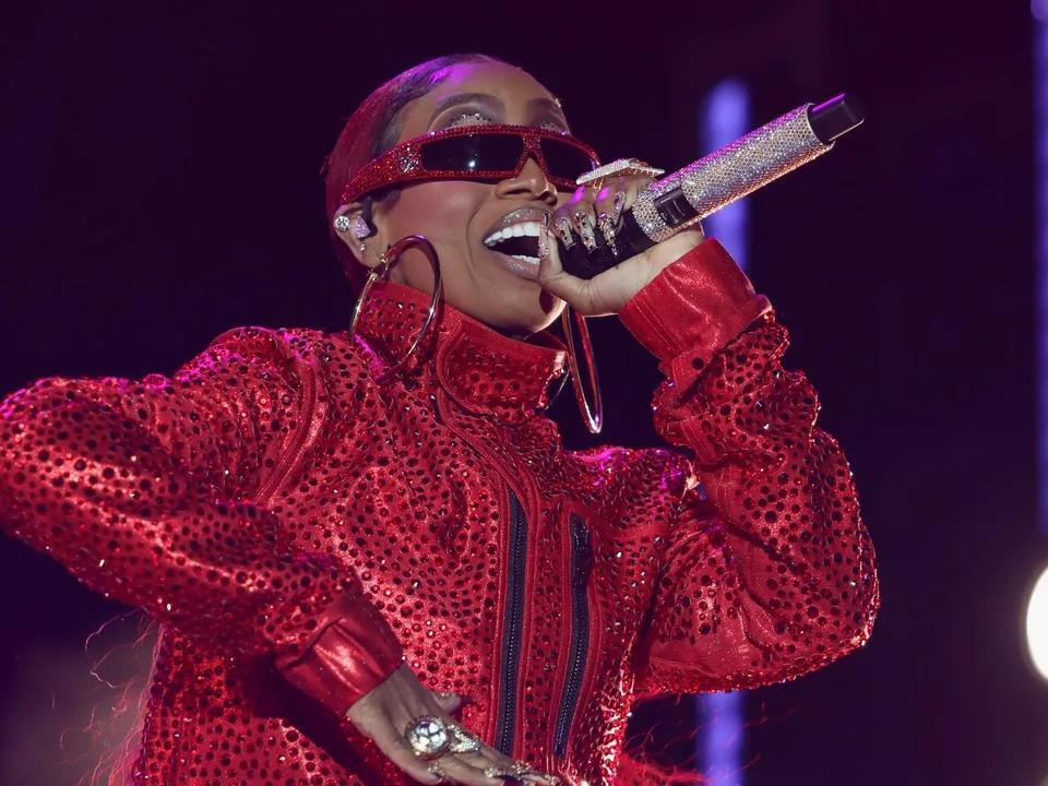Missy Elliott Outfit From Grammy Glam To Street Style Slay See It All - ugkcc10