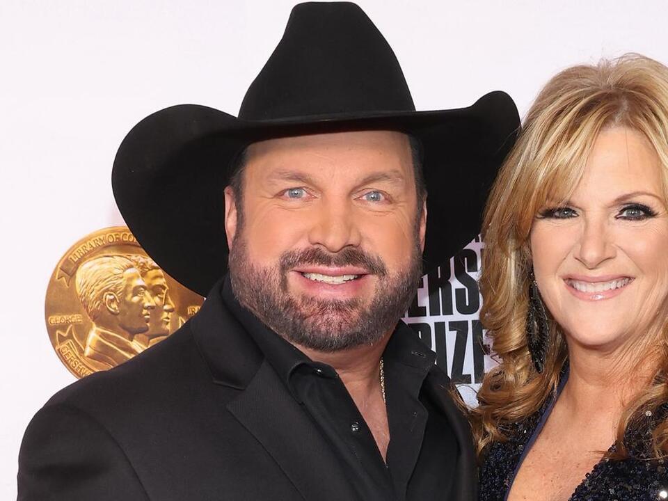 Garth Brooks & Trisha Yearwood Trying to Get Kelly Clarkson a Man