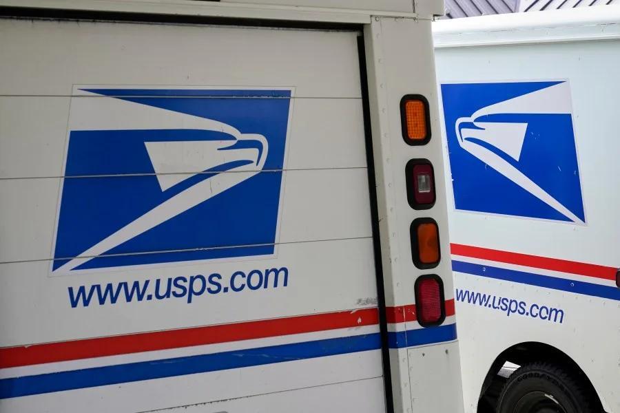 Federal agents raid Kansas City USPS distribution center - NewsBreak