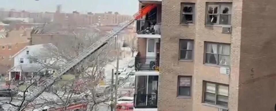 Rego high-rise fire hurts two 1 - NewsBreak
