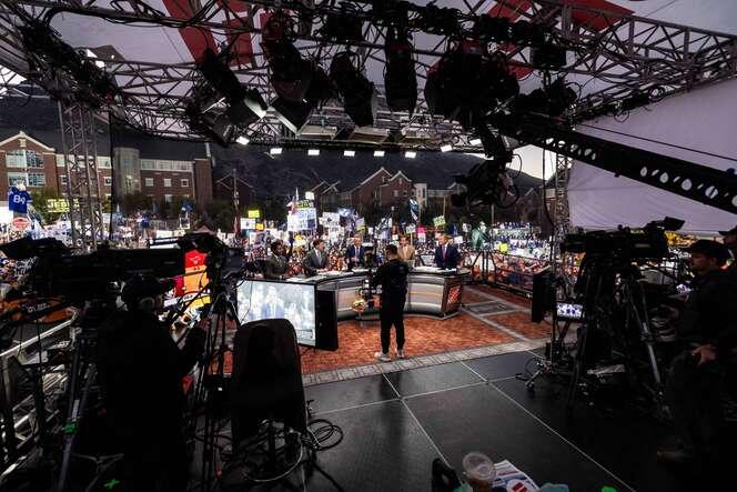 More than cameras and a crowd: Inside ESPN's 'College GameDay' - NewsBreak