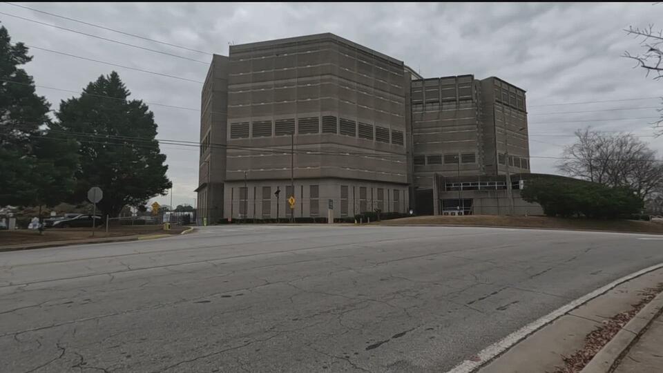 Hot water restored at DeKalb County Jail after burst pipe repair ...
