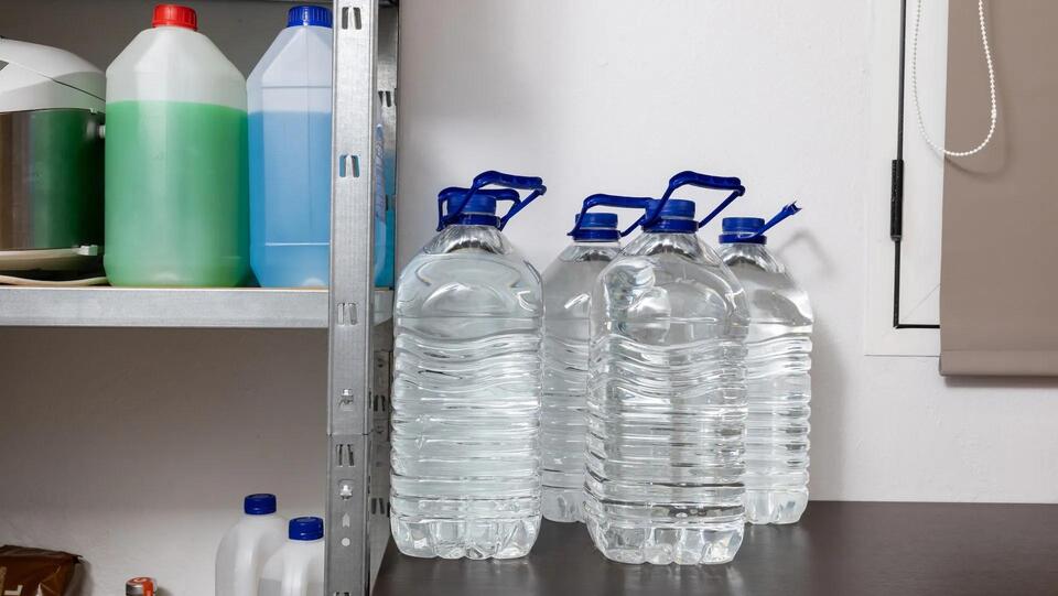 Officials recommend 3-day emergency water supply after power outage hit ...