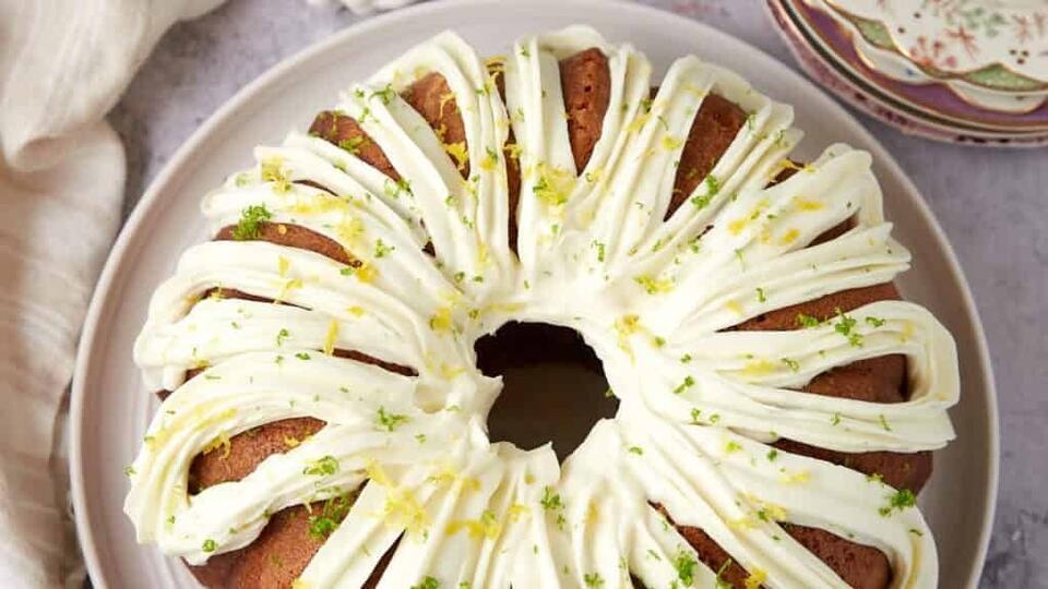 This old-fashioned 7 Up cake is making a big comeback - NewsBreak