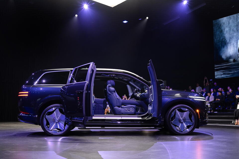 2028 Genesis GV90 Preview: Neolun Concept Comes to Life
