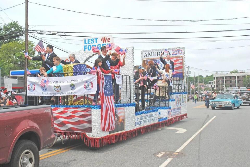 Tribute to heroes in Little Neck, Douglaston