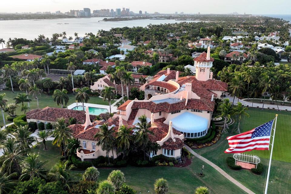 Man shot, killed by Secret Service outside of Mar-a-Lago, officials say ...