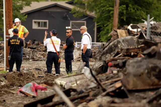 Drill rig gathering soil samples hit gas line at site of Dallas ...