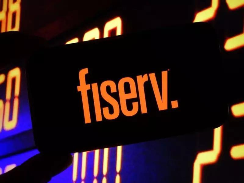 FISV Stock Climbs Overnight: Insiders Buy Shares Worth Over $1M After ...