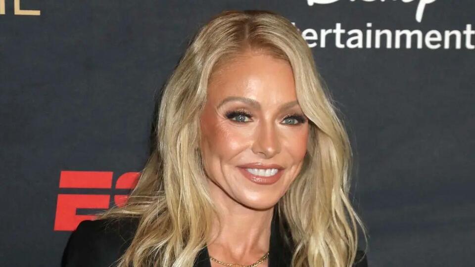 Kelly Ripa's Candid Plastic Surgery Confession: TV Star Reveals Which ...