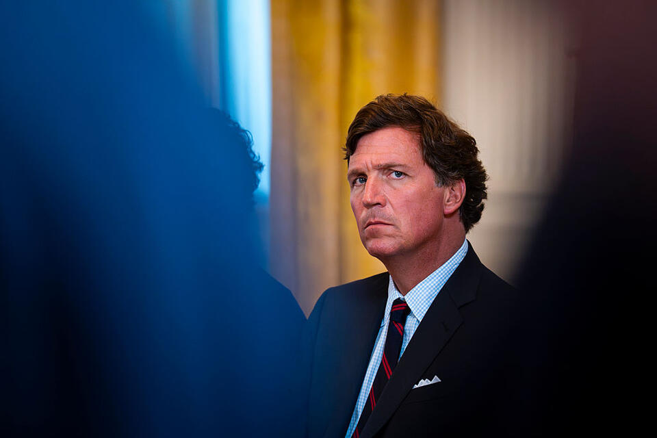 Tucker Carlson Apologizes For Endorsing Trump: ‘I’m Sorry For ...