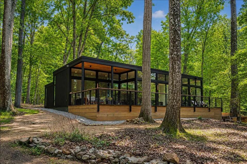 Stunning home near Delaware River, almost entirely made of glass, hits the market