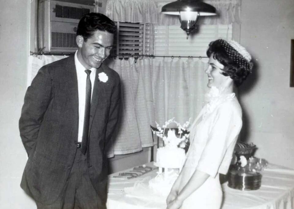 Love at First Snap: 19 Vintage Photos That Capture First-Date Feels ...
