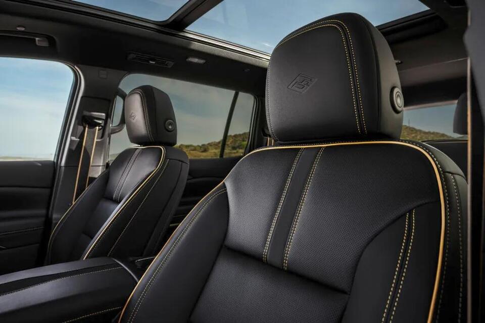 2026 Chevrolet Traverse Review: Start With the LT