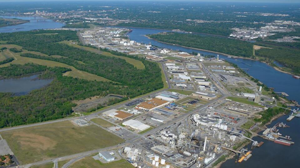 Longtime Memphis port chief Richardson retires - NewsBreak