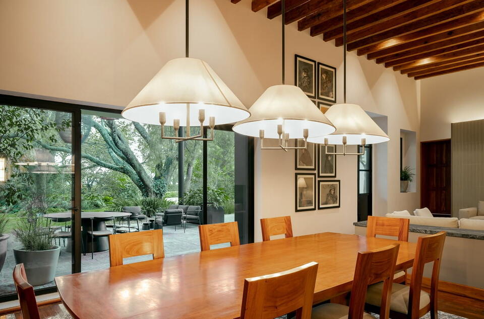 Casa el León Reworks an 18th-Century Industrial Building in Puebla ...