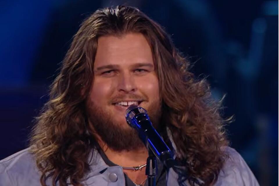 Minnesota Singer Opens Live 'Idol' Show With 'Sexy' Performance - NewsBreak