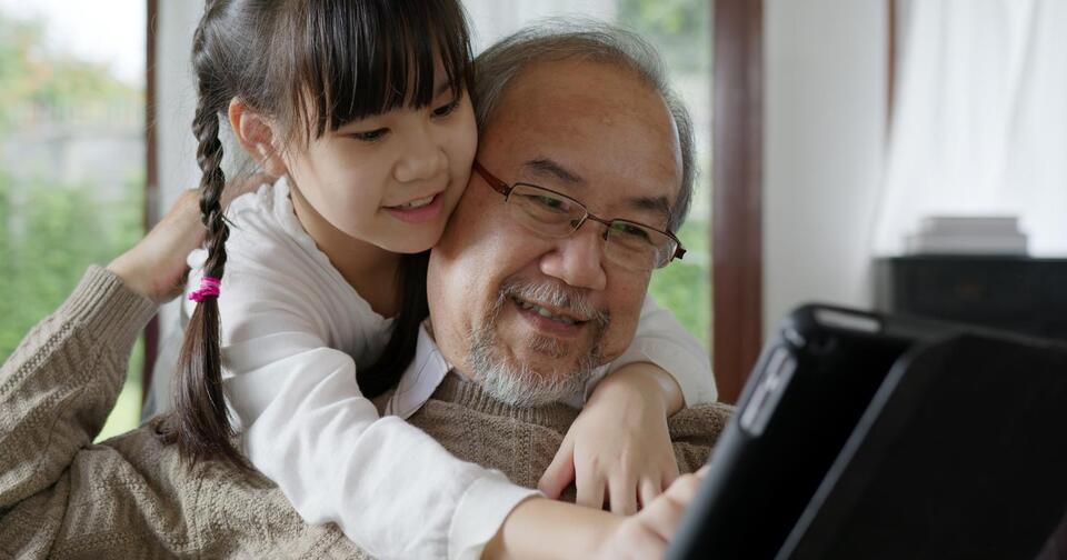 Older Kansans raising grandkids get the lowdown on health coverage