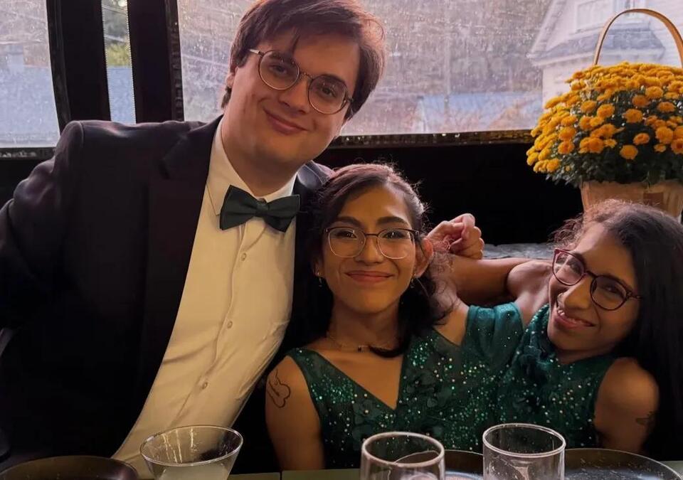 Conjoined Twin Carmen Andrade Celebrates First Wedding Anniversary with(02)