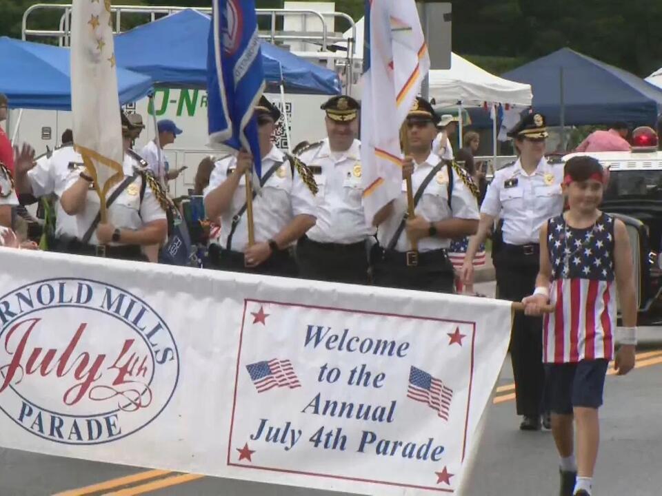 Arnold Mills parade continues tradition in Cumberland