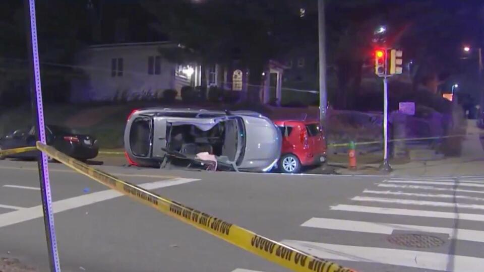 Woman crashes car after being shot by ex-boyfriend in West Mount Airy ...