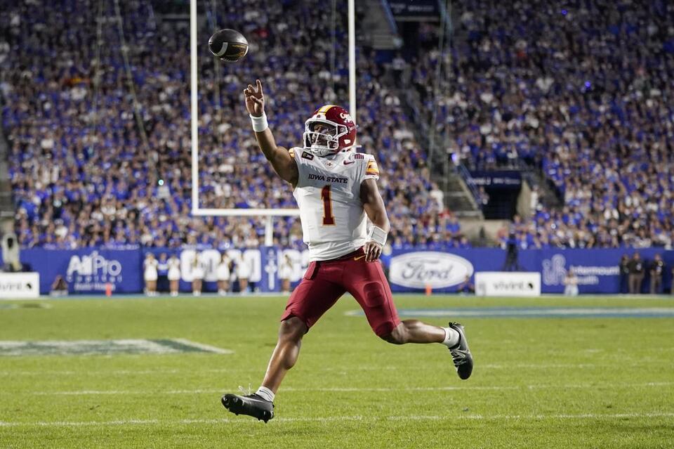 ISU QB Jaylen Raynor vows to improve on “middle range” midseason grade beginning at No. 25 Arizona