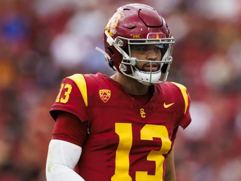 NFL Draft Notebook Chicago Bears bolster offense in NFL mock draft