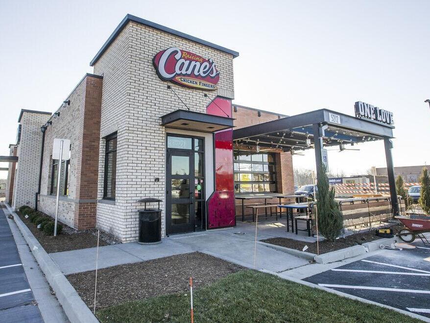 Raising Cane's Chicken Fingers to open State Street restaurant - News Break