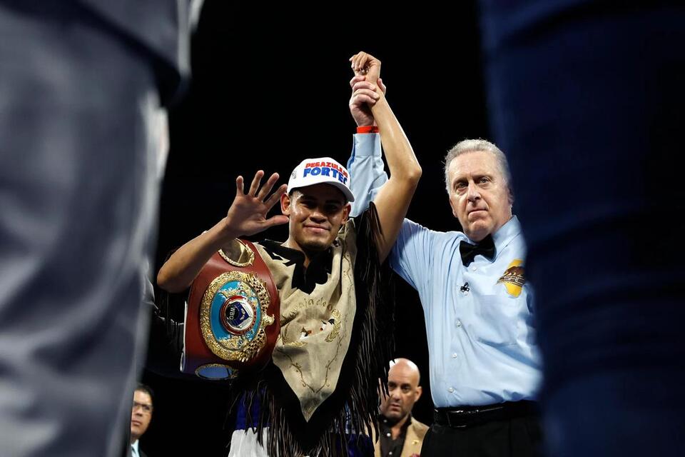 WBO clears way for Emanuel Navarrete vs O'Shaquie Foster unification on October 24th