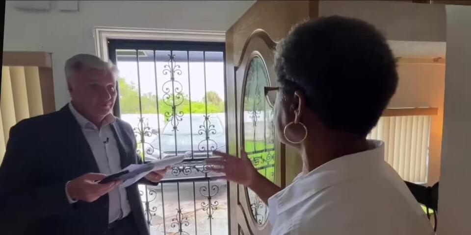 Homeowner gets better news on insurance after contacting WFLX