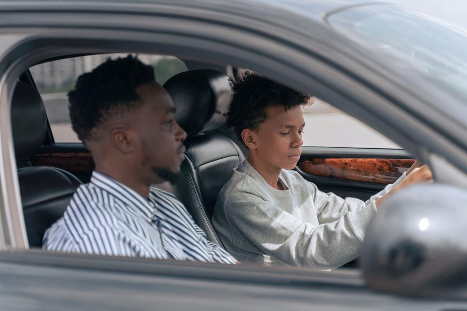 Teen Driver Gets Pulled Over In Mom's Car With Friends Inside, Then Blames Her For Not Renewing Registration He Was Told Not To Use