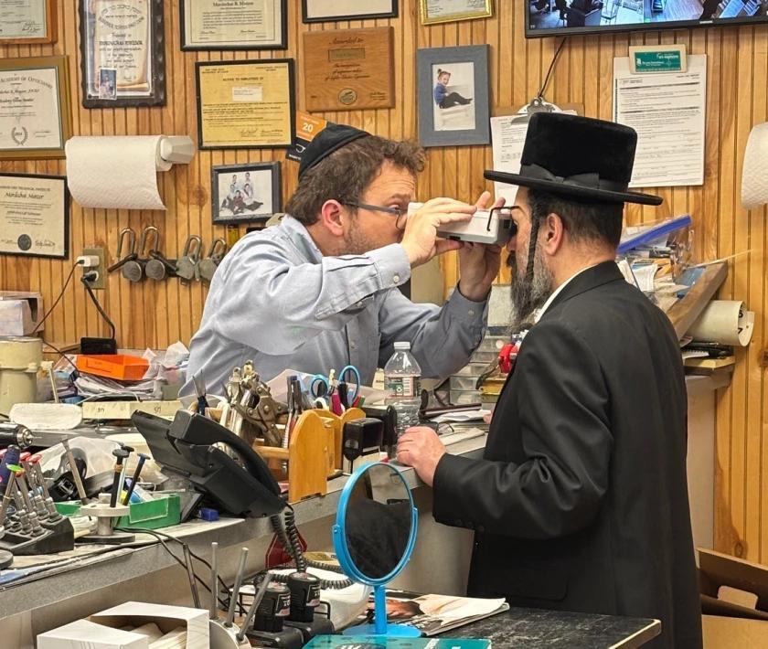 Brooklyn optician draws loyal customers with affordable eyeglasses