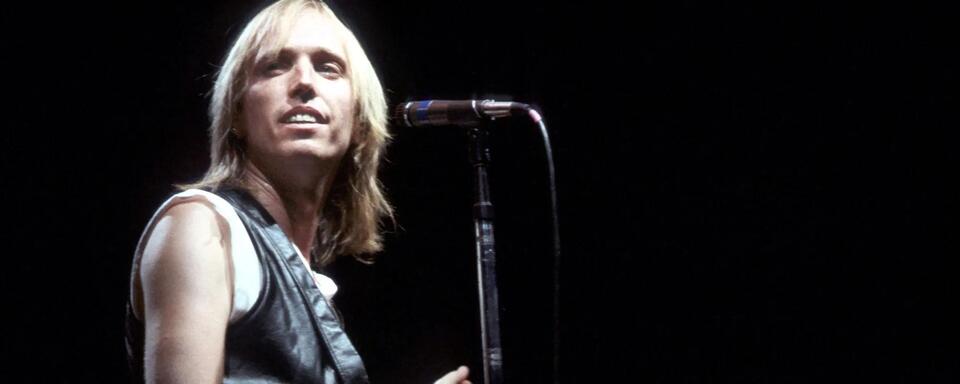 Tom Petty Just Hit No. 1 on the Charts… or Did He? - NewsBreak