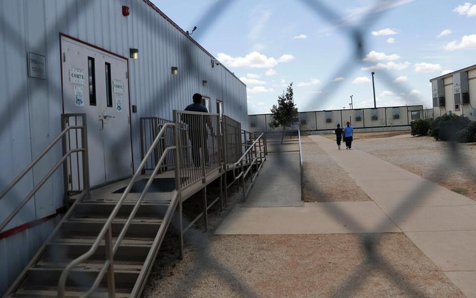 More than 900 children have been held in ICE custody past the 20-day ...
