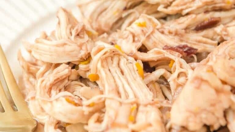 Make Your Holidays Magical with This Slow Cooker Cranberry Chicken ...