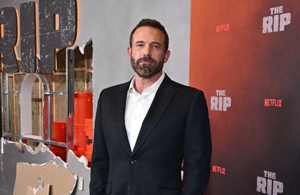 Life lessons from Ben Affleck after the loss of his parents - NewsBreak