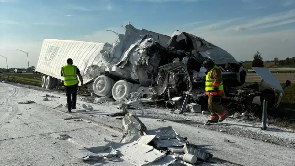 Crash Involving Two Tractor-Trailers Shuts Down Interstate 24 - NewsBreak