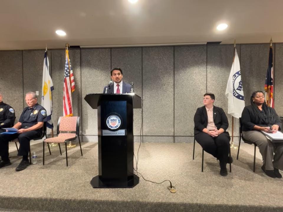 Akron mayor reiterates support for police chief, vows review of use of ...