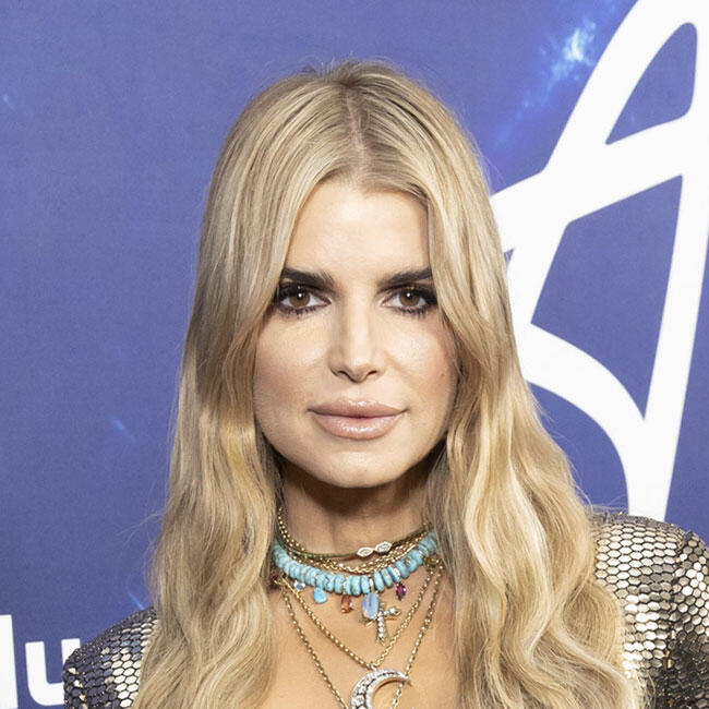 Jessica Simpson Flaunts Her New 'Desert Sunset Blonde' Hair Color On