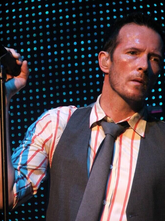 What Happened To Scott Weiland? Inside The Rock Singer’s Untimely Death ...