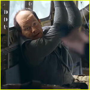 Did Mark Wahlberg Really Shave His Head for 'Flight Risk'? Actor