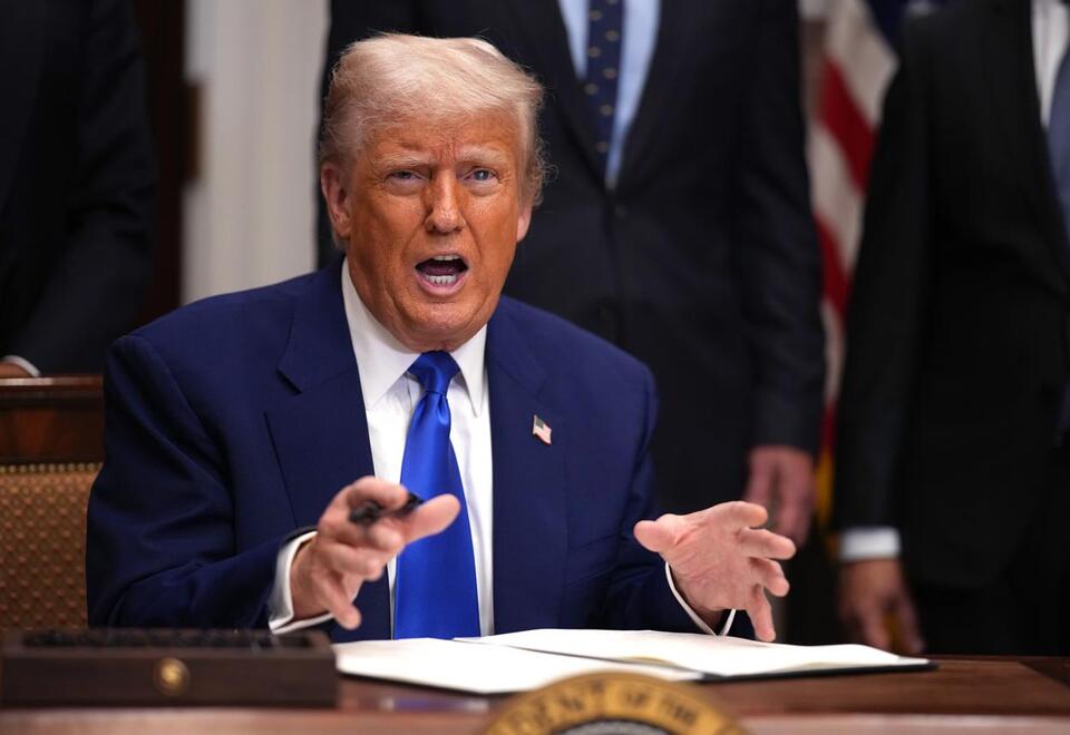 Americans Want to Force Presidents to Release Health Records After Trump’s Bonkers Golf Brag Memo - NewsBreak